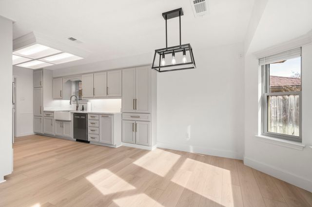 906 Purdue Drive, Arlington, TX 76012