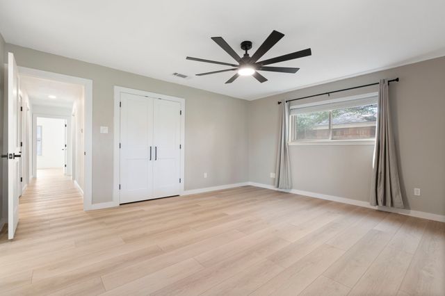 906 Purdue Drive, Arlington, TX 76012