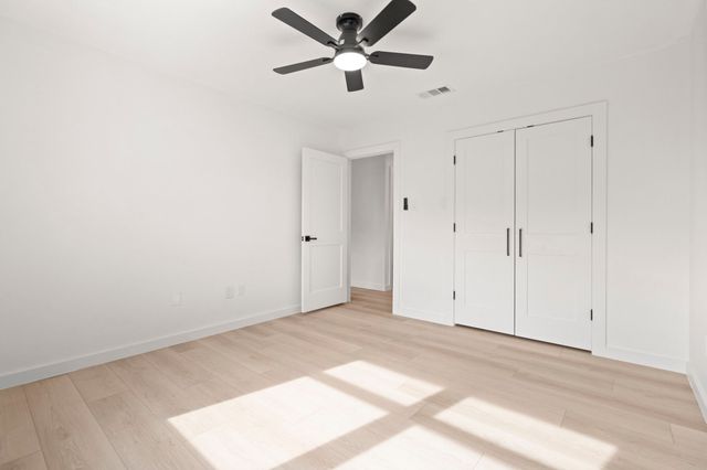 906 Purdue Drive, Arlington, TX 76012