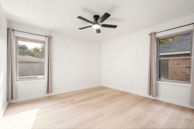 906 Purdue Drive, Arlington, TX 76012