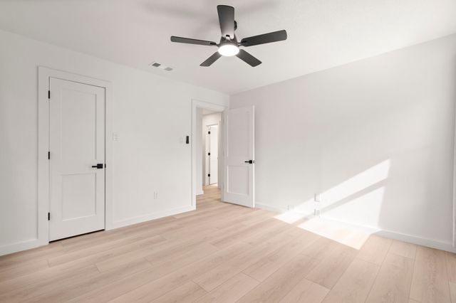 906 Purdue Drive, Arlington, TX 76012