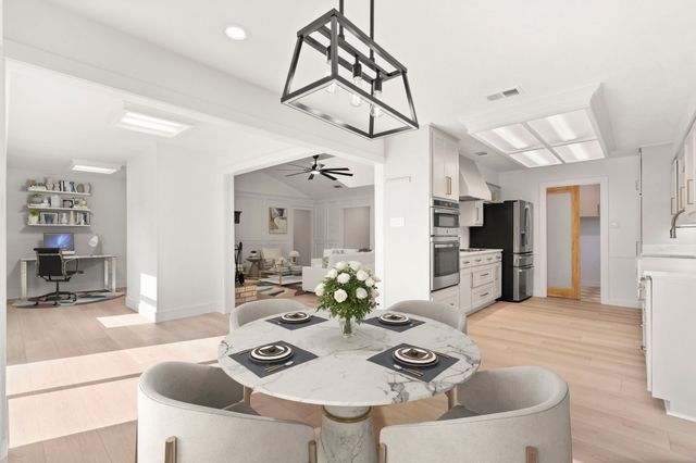 906 Purdue Drive, Arlington, TX 76012