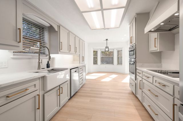 906 Purdue Drive, Arlington, TX 76012