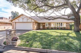 906 Purdue Drive, Arlington, TX 76012