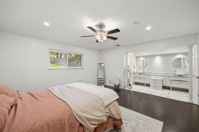 3732 Kiest Knoll Drive, Dallas, TX 75233