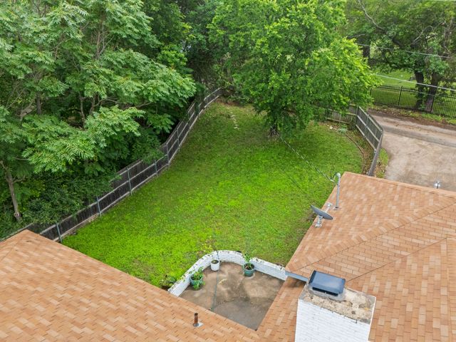 3732 Kiest Knoll Drive, Dallas, TX 75233