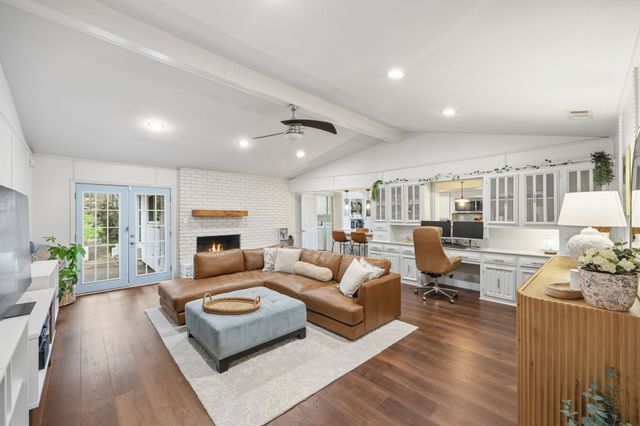 3732 Kiest Knoll Drive, Dallas, TX 75233