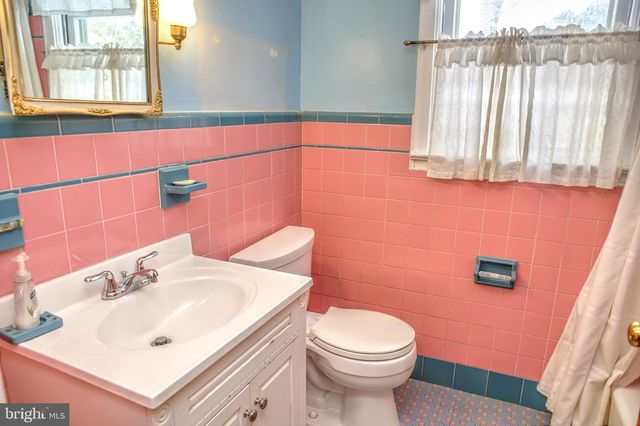 133 VILLANOVA DR, Lawrence, NJ 08648