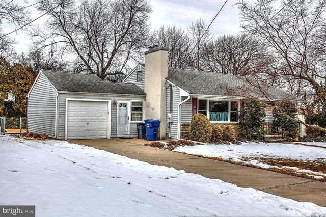 133 VILLANOVA DR, Lawrence, NJ 08648