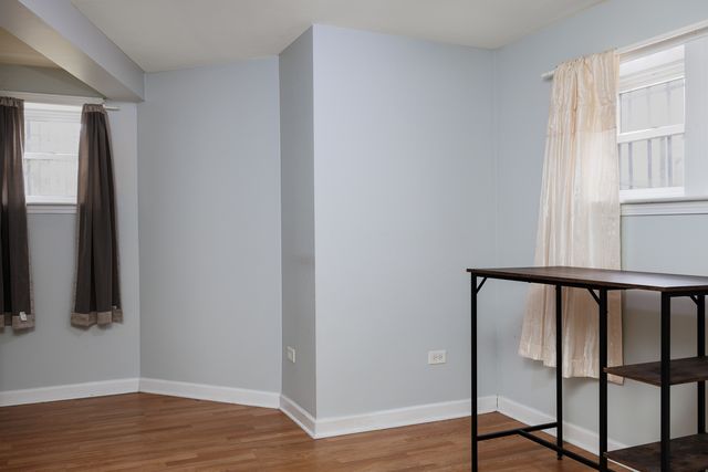 6345 N Washtenaw Avenue GW, Chicago, IL 60659