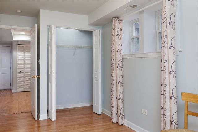 6345 N Washtenaw Avenue GW, Chicago, IL 60659