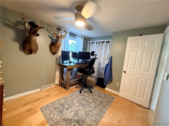 39 Fawn Trail, West Seneca, NY 14224
