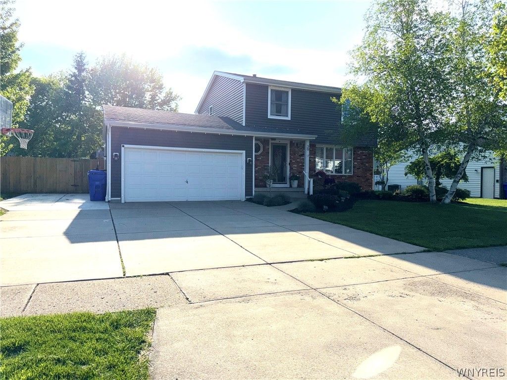 39 Fawn Trail, West Seneca, NY 14224