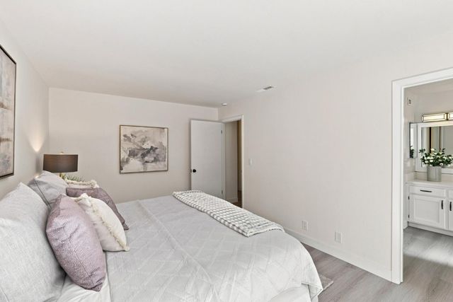 31 Arabian Way, Scotts Valley, CA 95066