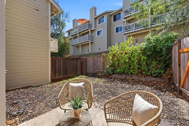 31 Arabian Way, Scotts Valley, CA 95066
