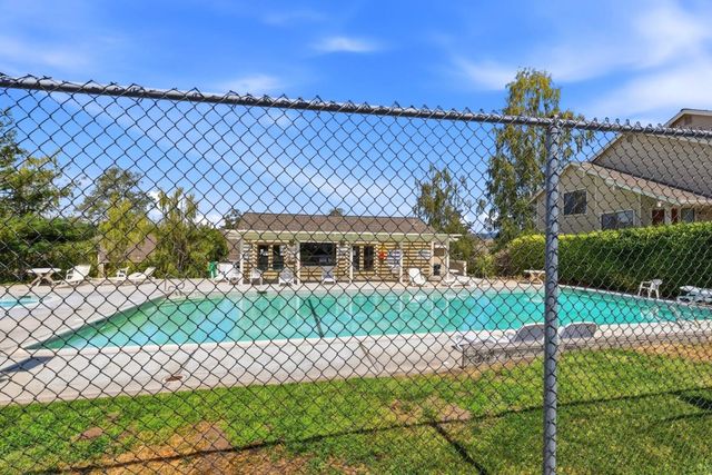 31 Arabian Way, Scotts Valley, CA 95066