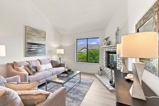 31 Arabian Way, Scotts Valley, CA 95066