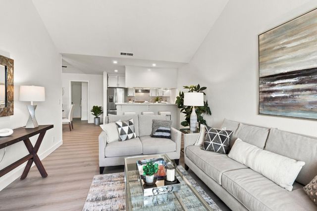 31 Arabian Way, Scotts Valley, CA 95066