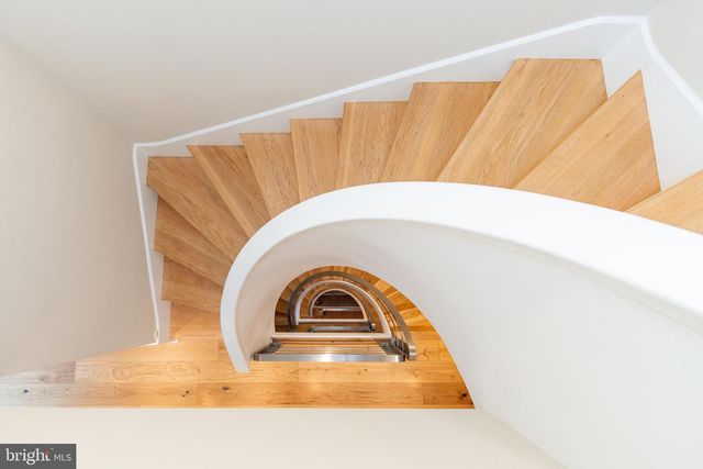 254 S 3RD ST, Philadelphia, PA 19106