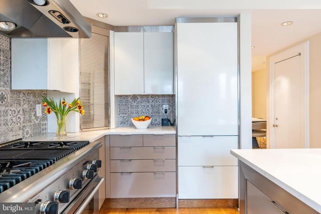 254 S 3RD ST, Philadelphia, PA 19106