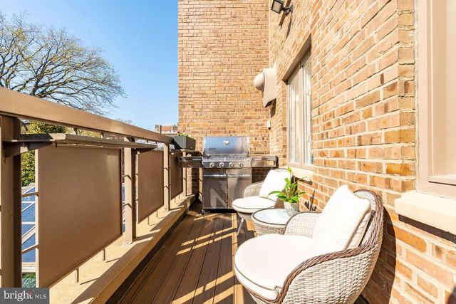 254 S 3RD ST, Philadelphia, PA 19106