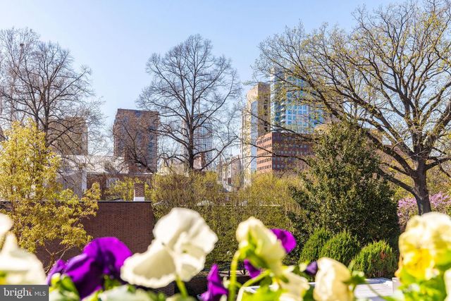 254 S 3RD ST, Philadelphia, PA 19106