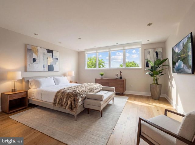 254 S 3RD ST, Philadelphia, PA 19106