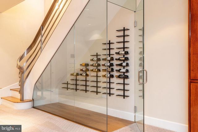 254 S 3RD ST, Philadelphia, PA 19106