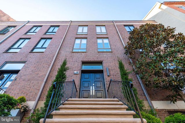 254 S 3RD ST, Philadelphia, PA 19106