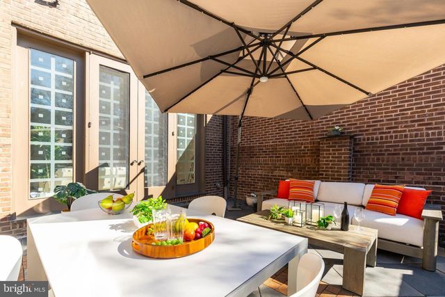 254 S 3RD ST, Philadelphia, PA 19106