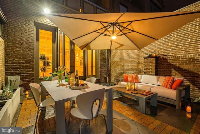 254 S 3RD ST, Philadelphia, PA 19106