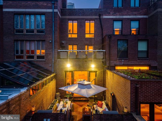 254 S 3RD ST, Philadelphia, PA 19106