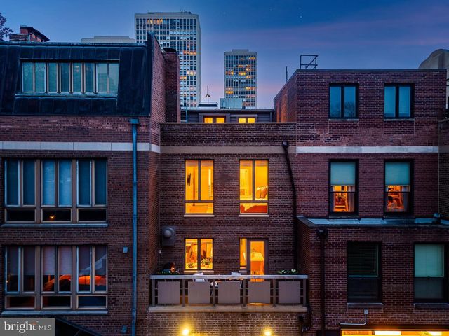 254 S 3RD ST, Philadelphia, PA 19106