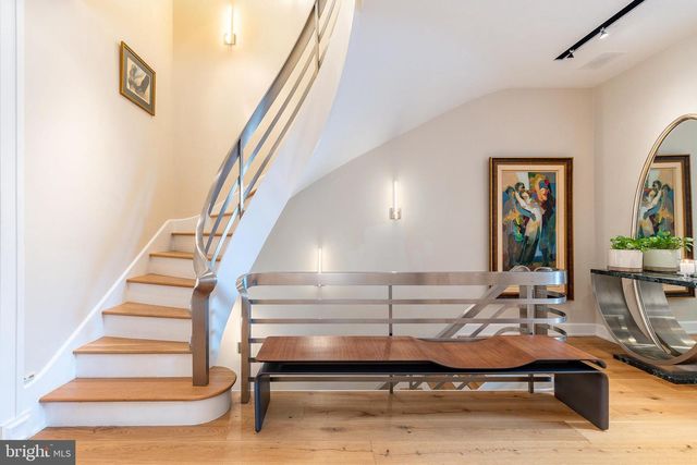 254 S 3RD ST, Philadelphia, PA 19106