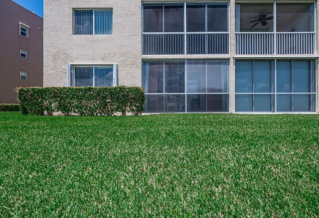 7840 Trent Drive 111, Tamarac, FL 33321