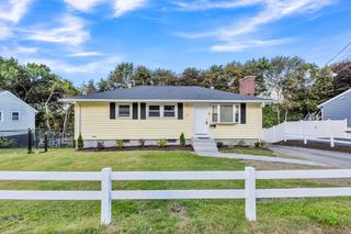 247 Saint Nicholas Ave, Worcester, MA 01606