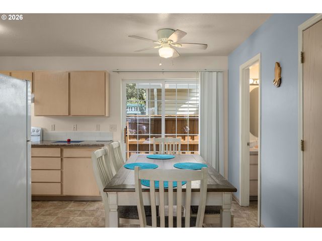 101 CORNELL Ave, Gladstone, OR 97027