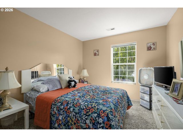 101 CORNELL Ave, Gladstone, OR 97027