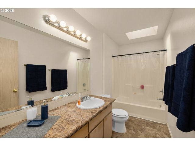 101 CORNELL Ave, Gladstone, OR 97027