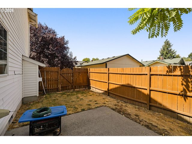 101 CORNELL Ave, Gladstone, OR 97027