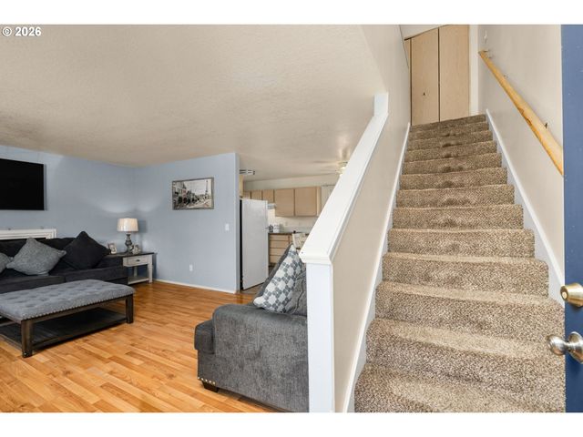 101 CORNELL Ave, Gladstone, OR 97027