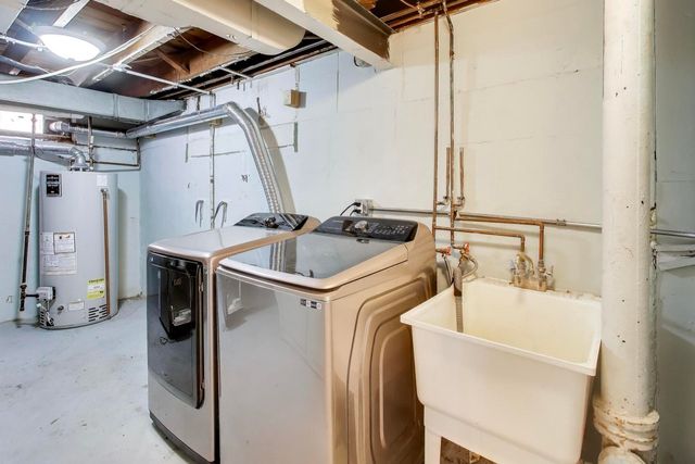 1614 N 76th Avenue, Elmwood Park, IL 60707