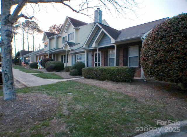 9112 Four Mile Creek Road, Charlotte, NC 28227