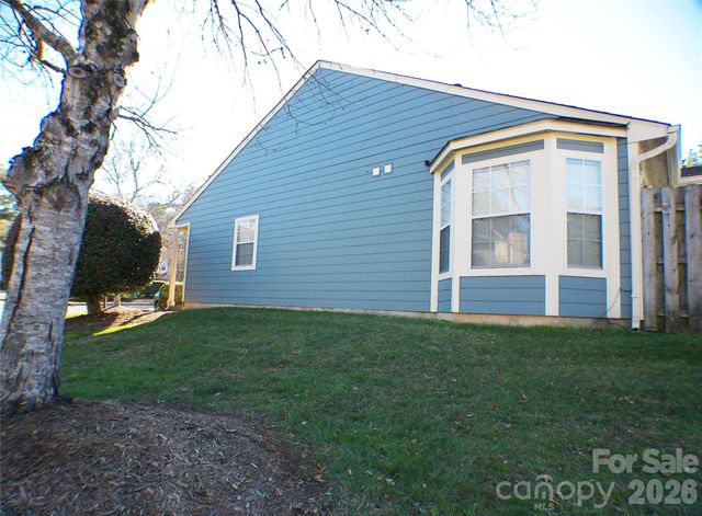 9112 Four Mile Creek Road, Charlotte, NC 28277