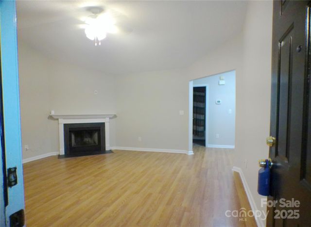 9112 Four Mile Creek Road, Charlotte, NC 28227