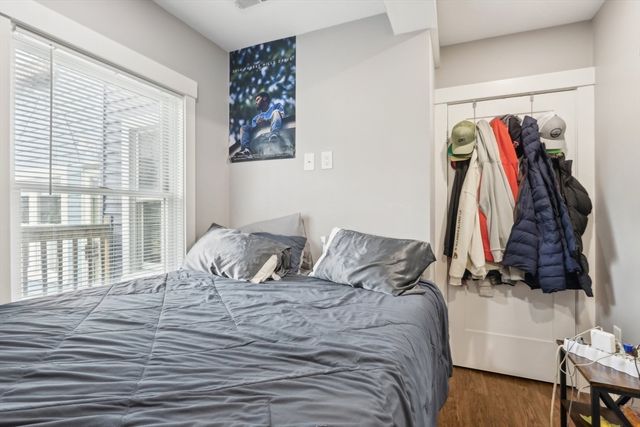 271 W 5th St, Boston, MA 02127