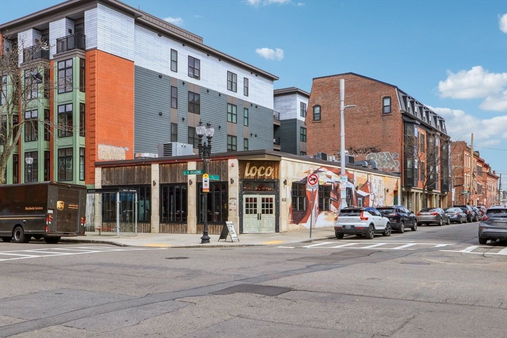 271 W 5th St, Boston, MA 02127