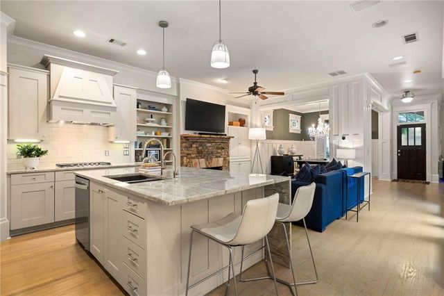 401 Sutherland Place NE, Atlanta, GA 30307