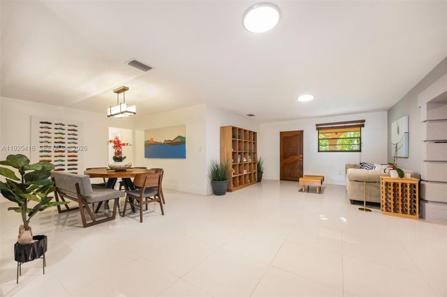 20450 SW 198th Ave, Miami, FL 33187