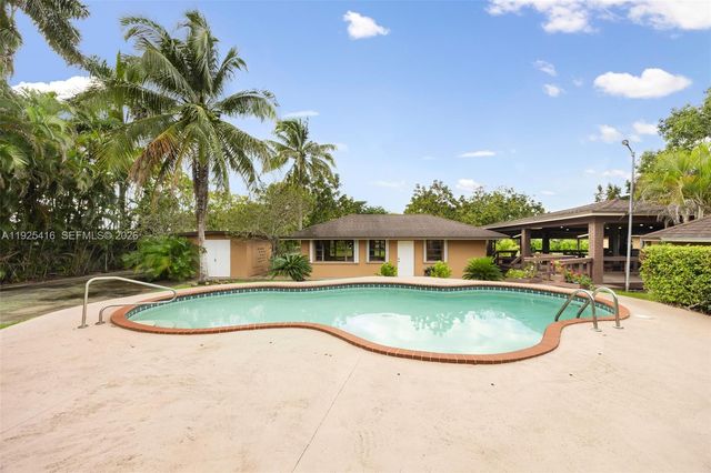 20450 SW 198th Ave, Miami, FL 33187